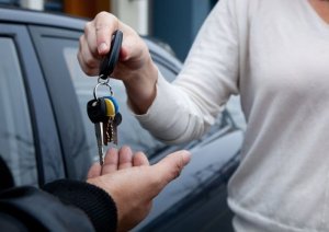 relayrides-keyexchange.jpg.492x0_q85_crop-smart